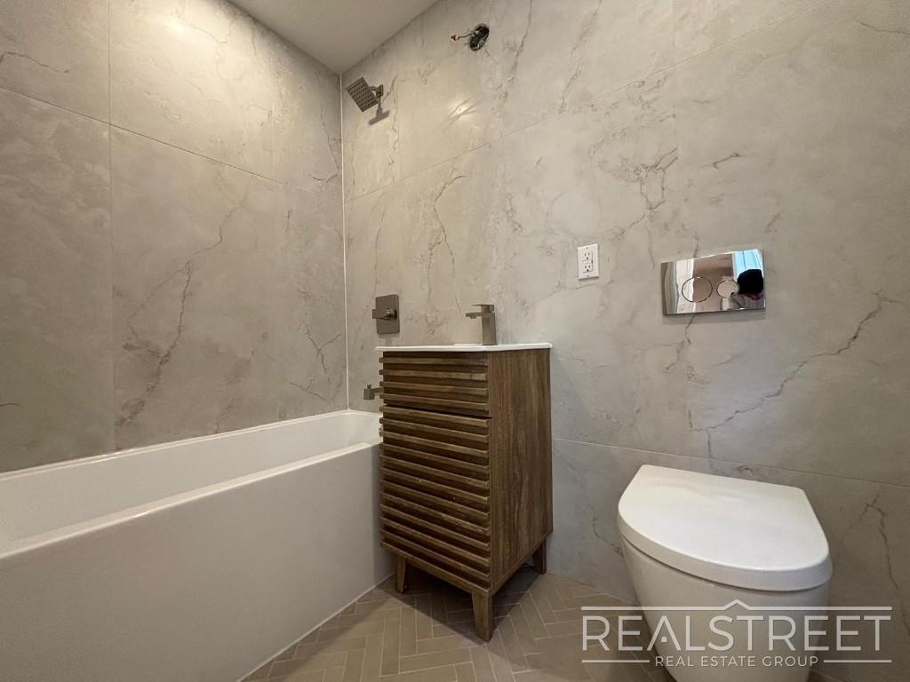 310 Park Ave - Photo 6