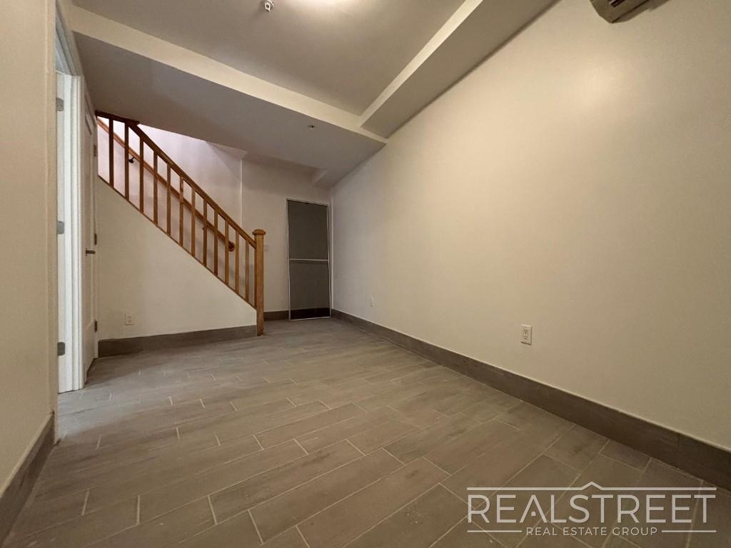 310 Park Ave - Photo 1
