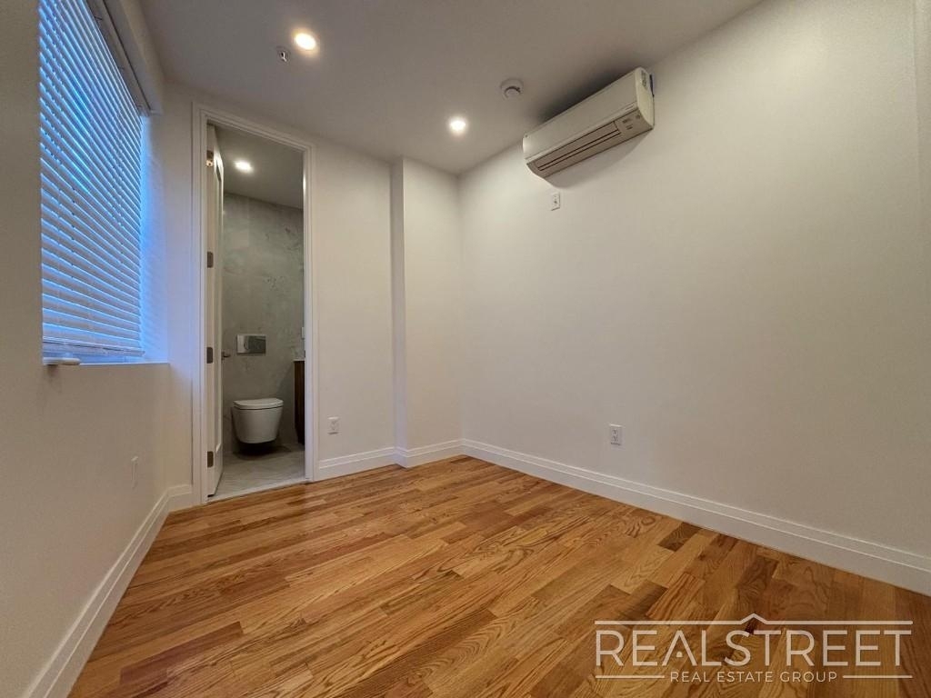 310 Park Ave - Photo 10