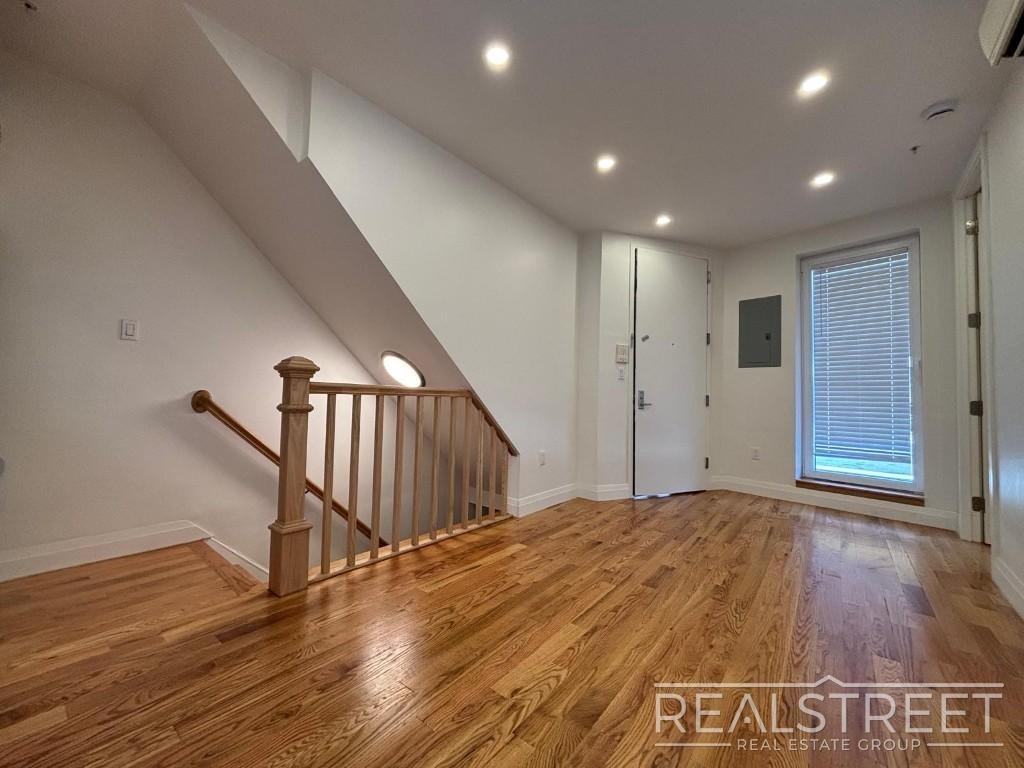 310 Park Ave - Photo 8