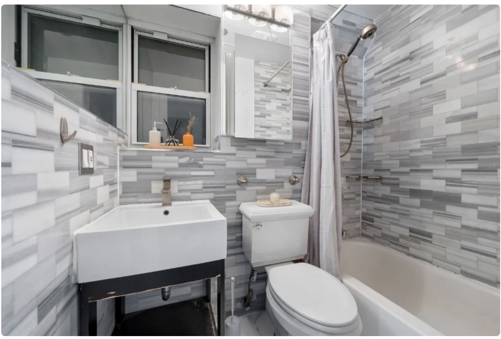 437 West 53rd Street - Photo 10