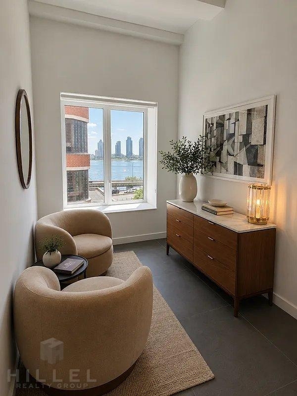 1st Avenue - Photo 2