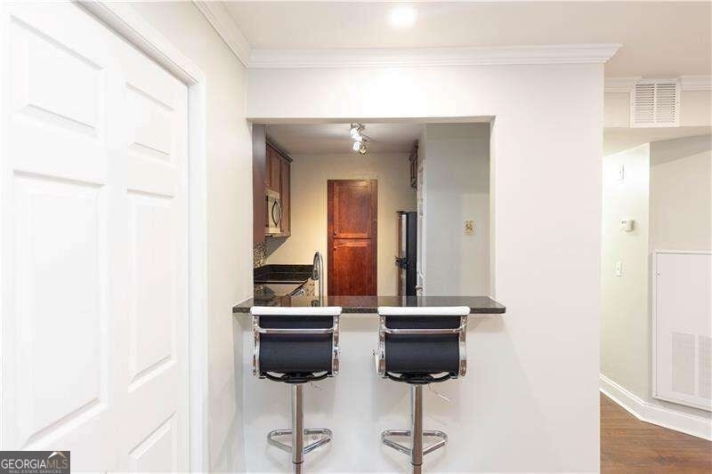 2657 Lenox Road - Photo 4