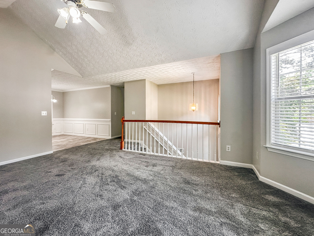 335 Paradise Drive - Photo 3