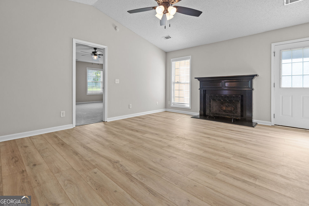 1587 Brush Creek Dr - Photo 6