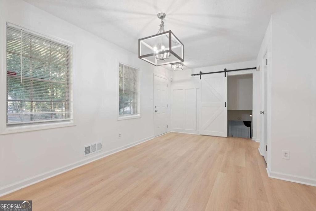 920 Kings Court - Photo 3