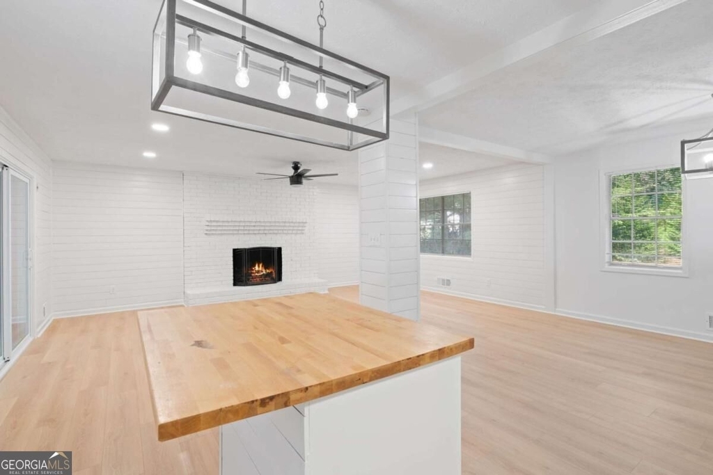 920 Kings Court - Photo 17