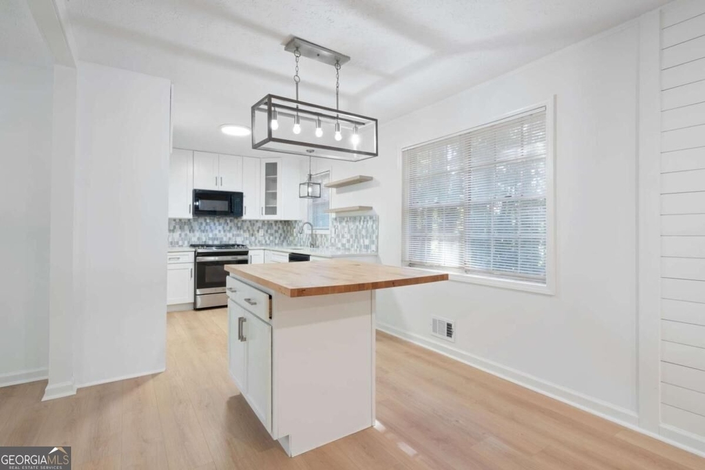 920 Kings Court - Photo 11