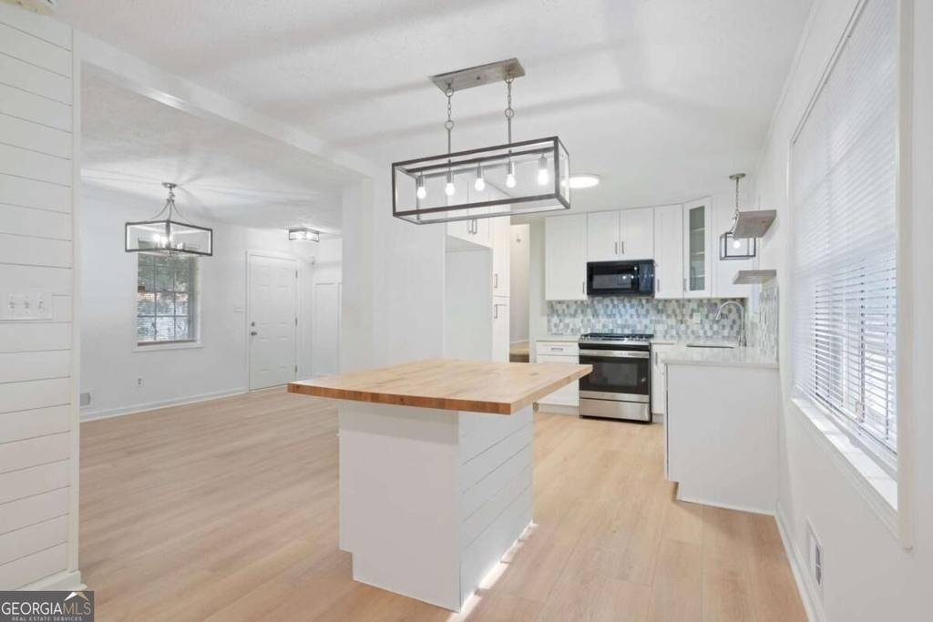 920 Kings Court - Photo 18