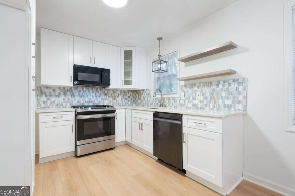920 Kings Court - Photo 12