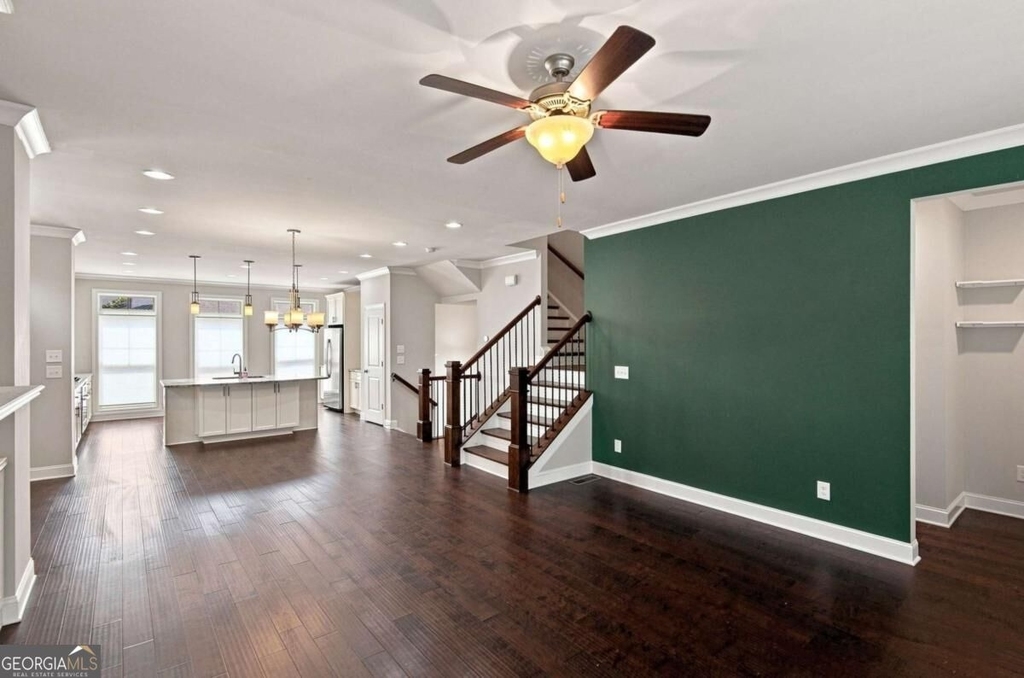 7850 Laurel Crest Drive - Photo 7