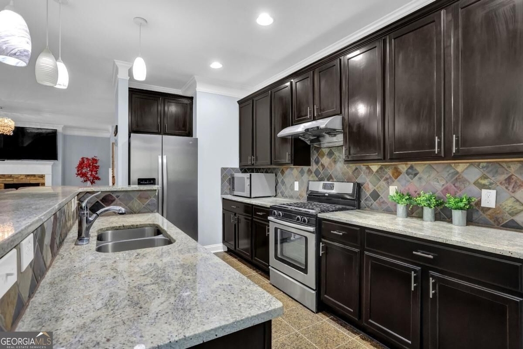 11214 Gates Terrace - Photo 12