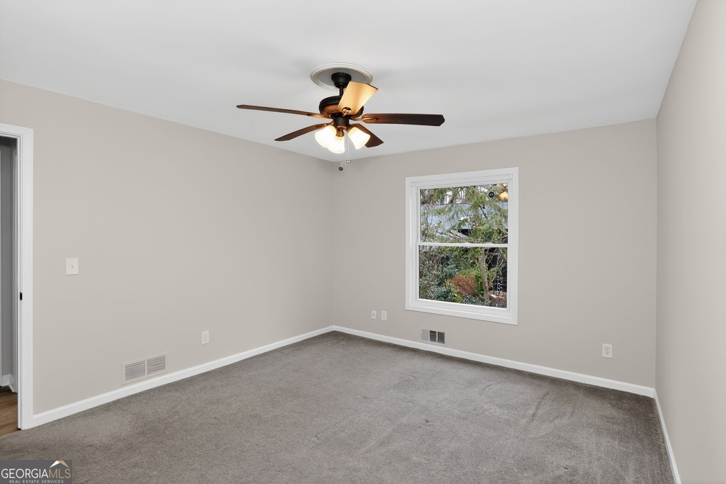 3445 Johnson Ferry Road Ne - Photo 15