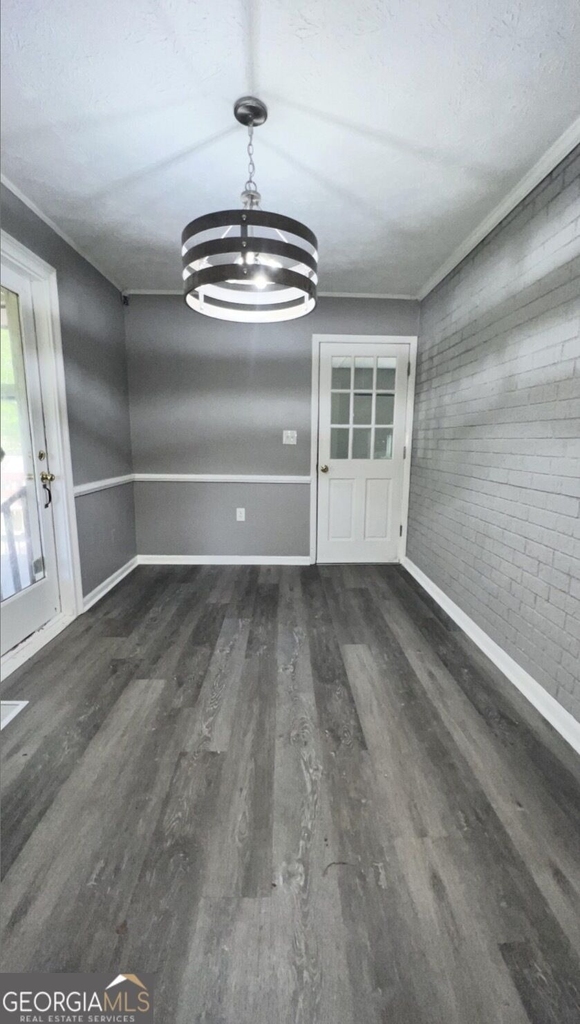 2894 Barry Avenue Se - Photo 6