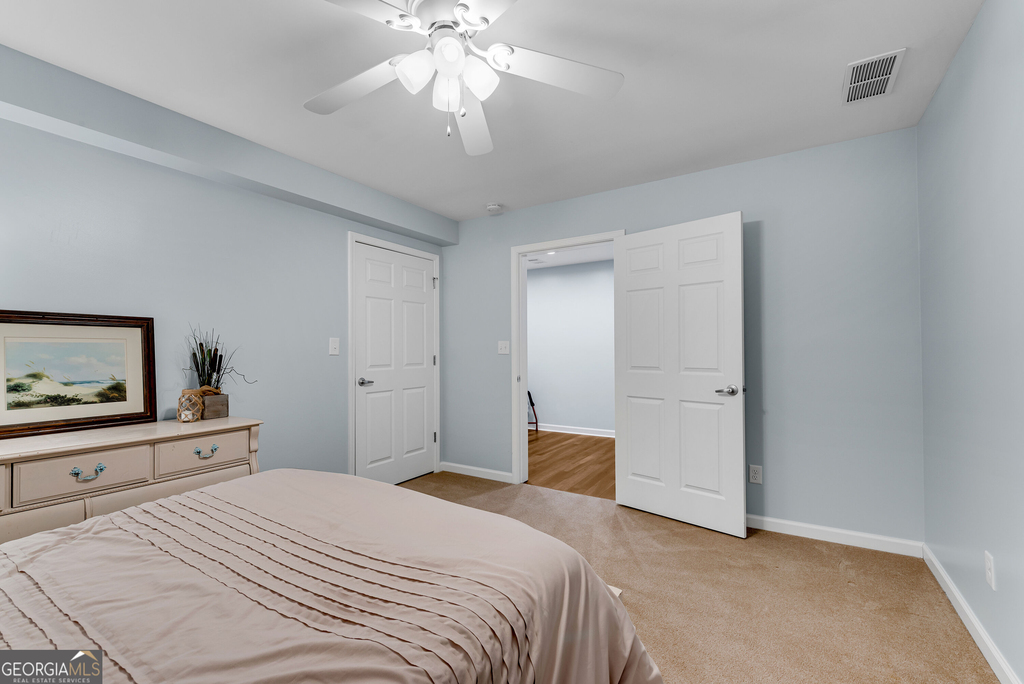 4405 Fairfax Drive - Photo 35