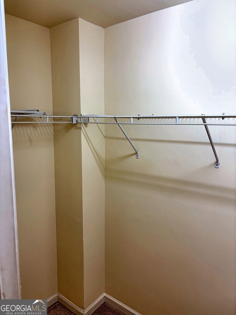 1370 Thornborough Drive - Photo 21