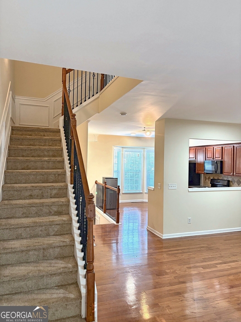 1370 Thornborough Drive - Photo 13