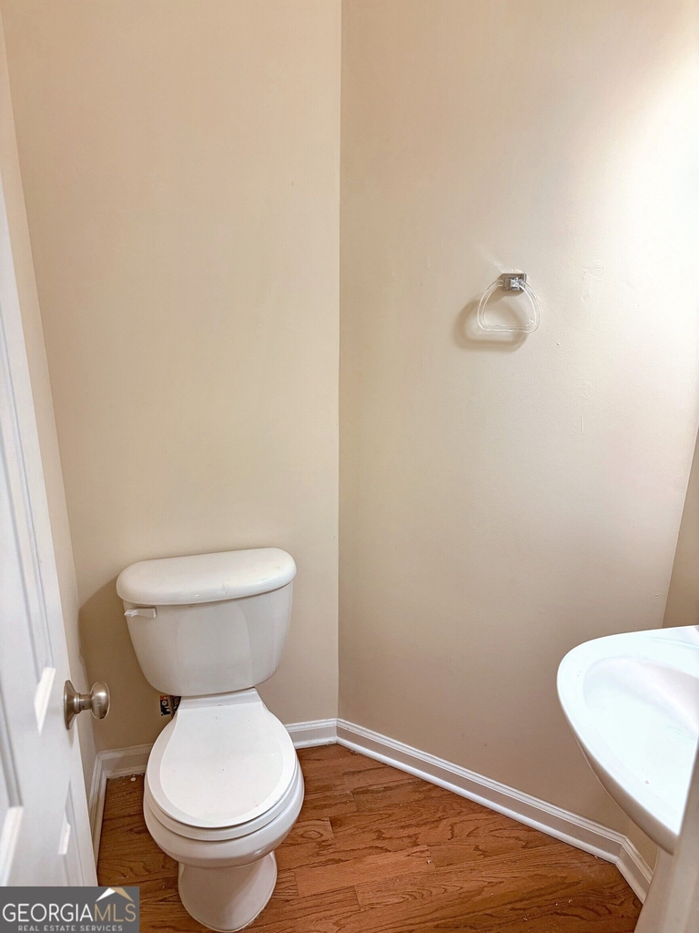 1370 Thornborough Drive - Photo 18