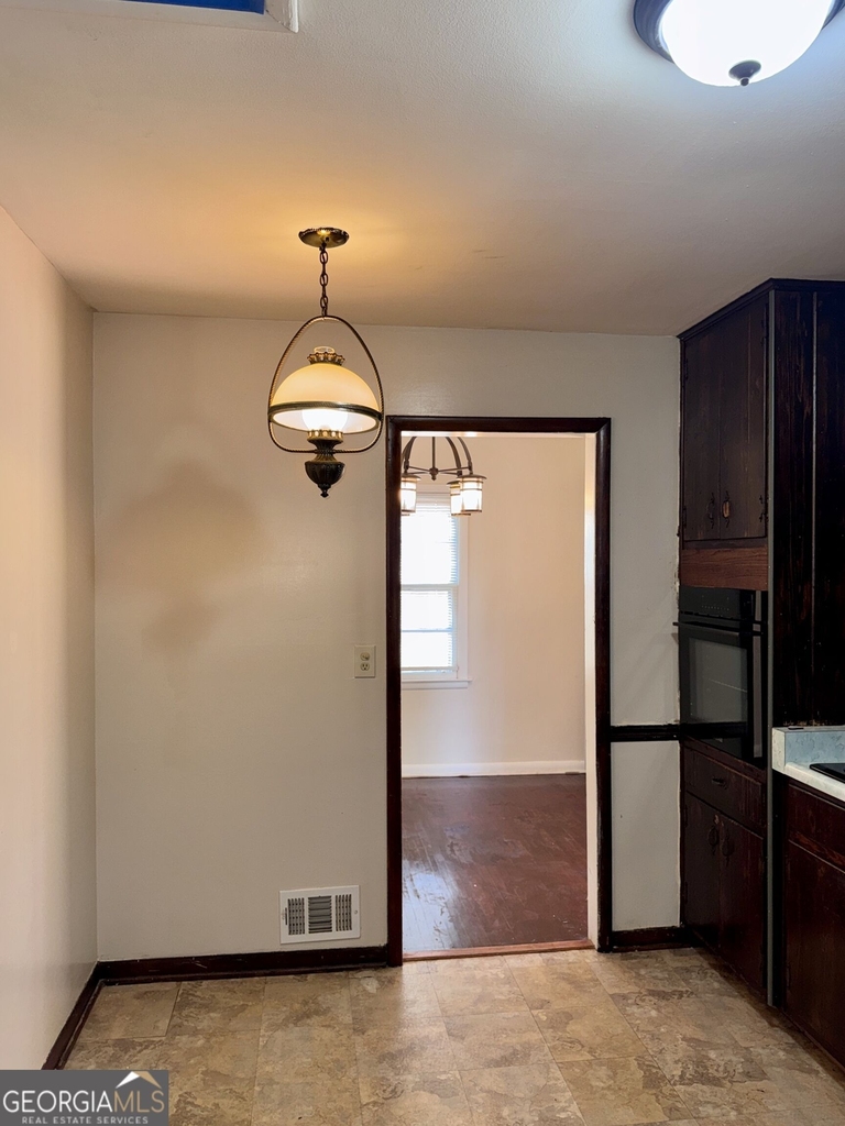 430 Windsor Drive - Photo 7
