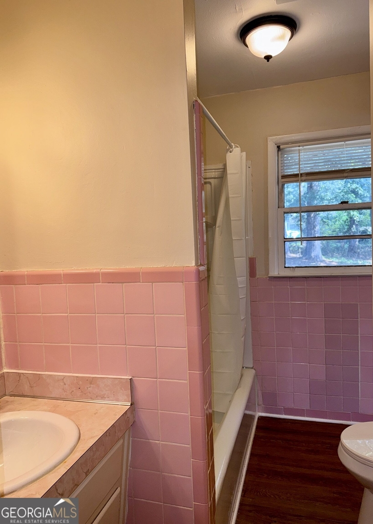 430 Windsor Drive - Photo 9