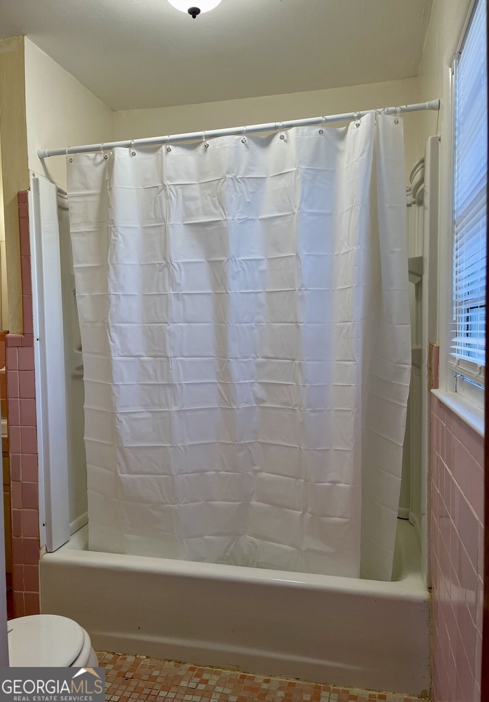 430 Windsor Drive - Photo 10