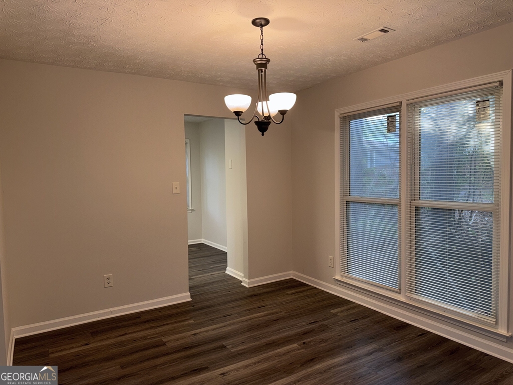 1052 Terance Avenue - Photo 4
