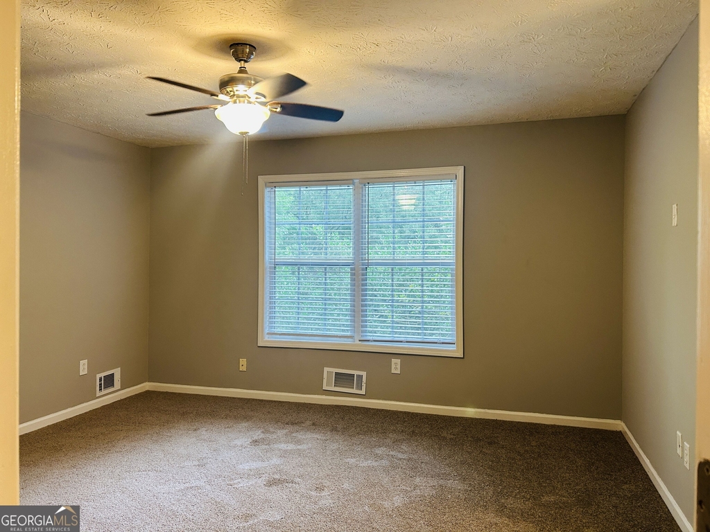 207 Hillcrest Drive - Photo 14