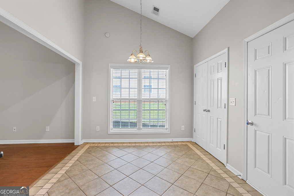 35 Bedford Park Drive - Photo 22