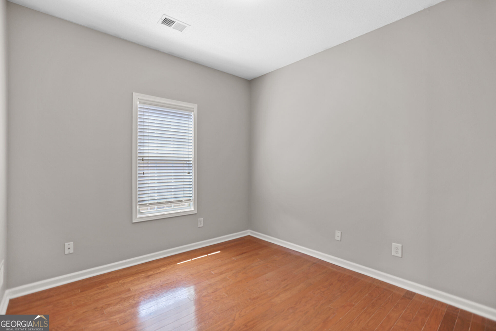 35 Bedford Park Drive - Photo 26