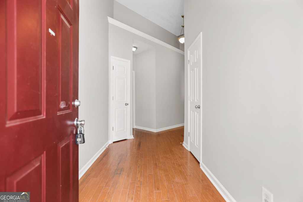 35 Bedford Park Drive - Photo 9