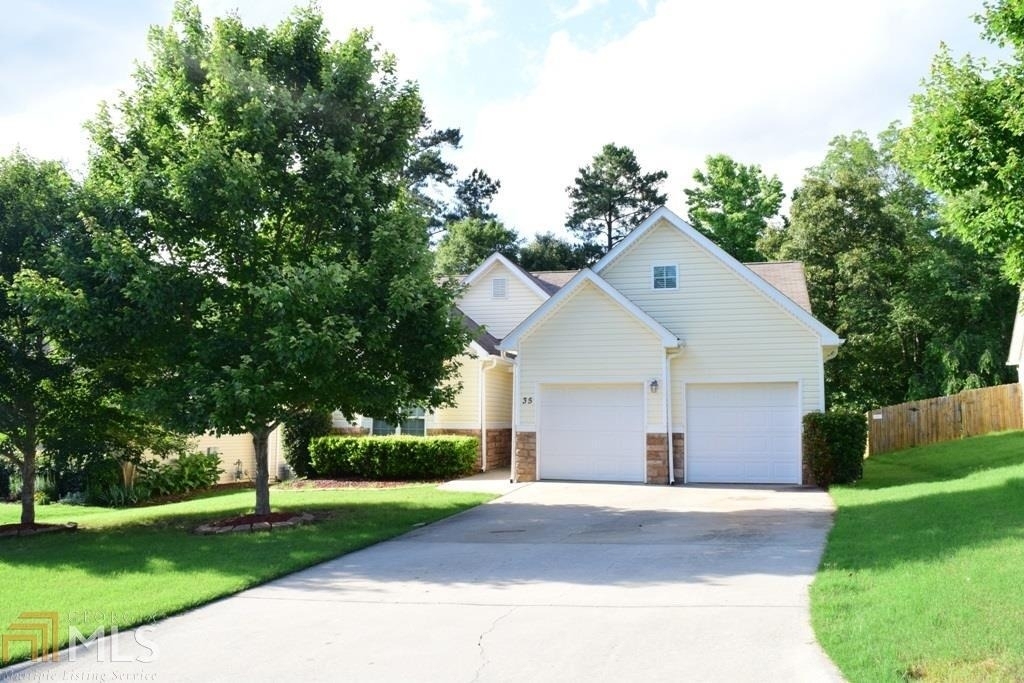 35 Bedford Park Drive - Photo 6