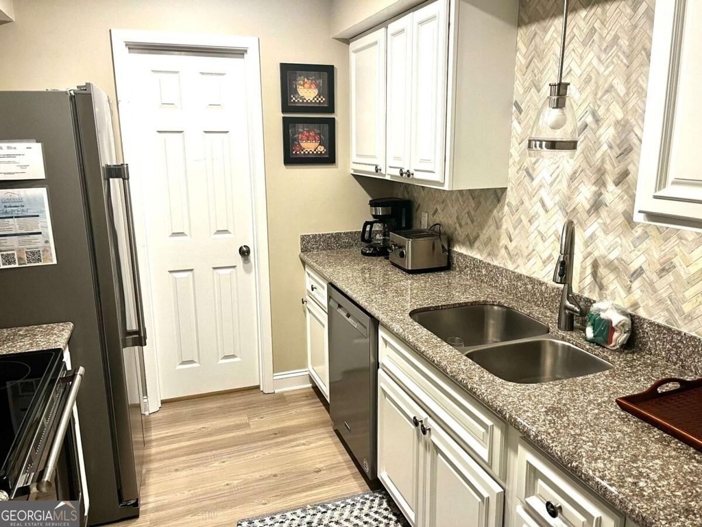 2513 Demere Road - Photo 8