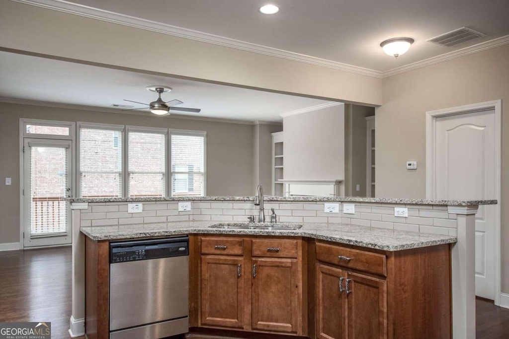528 Twinrose Way - Photo 8