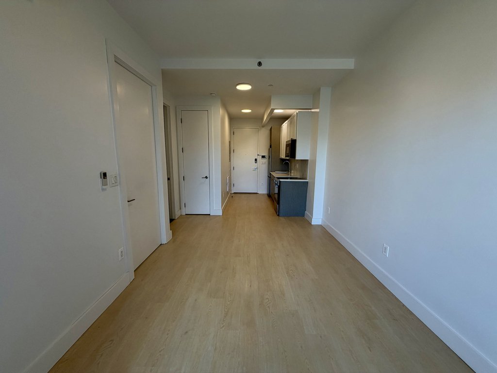 833 Maple Street - Photo 3