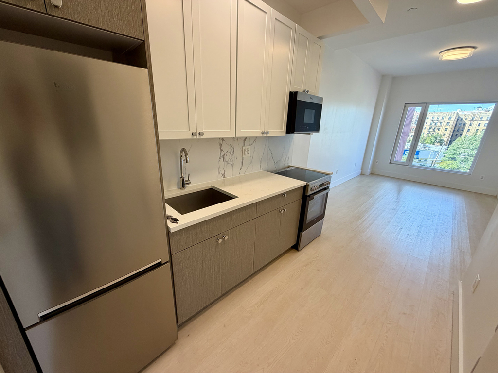 833 Maple Street - Photo 1