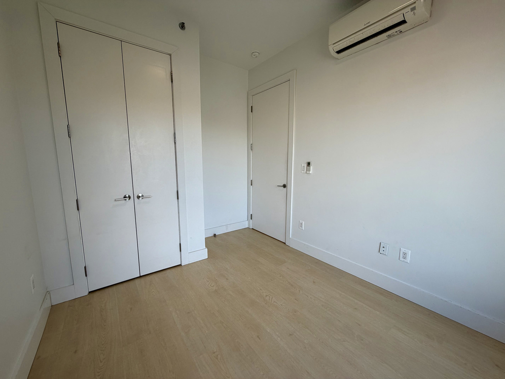 833 Maple Street - Photo 5
