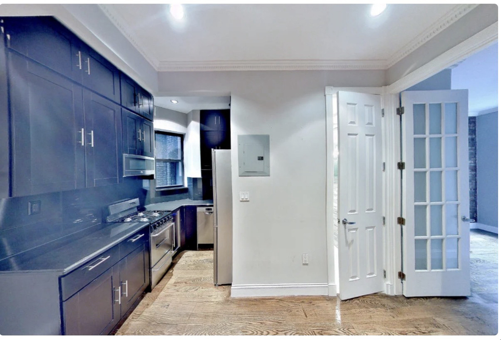 9 West 103rd Street - Photo 1