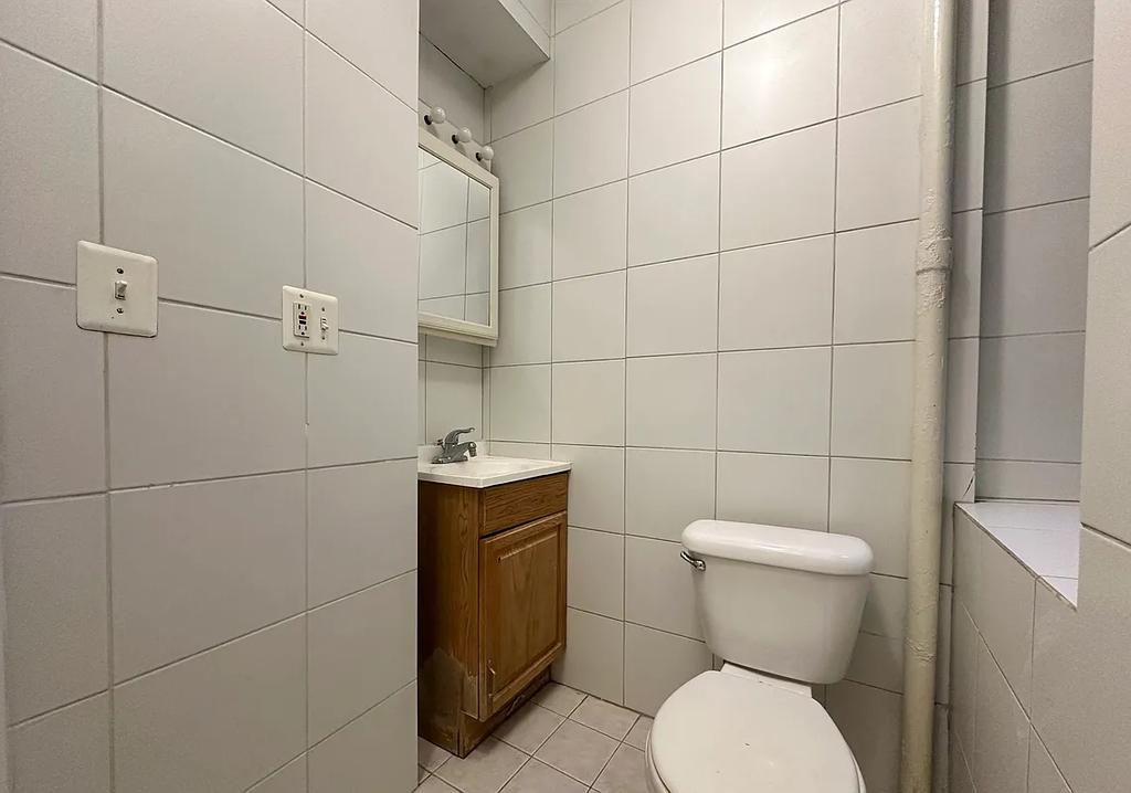 1372 York Avenue - Photo 6