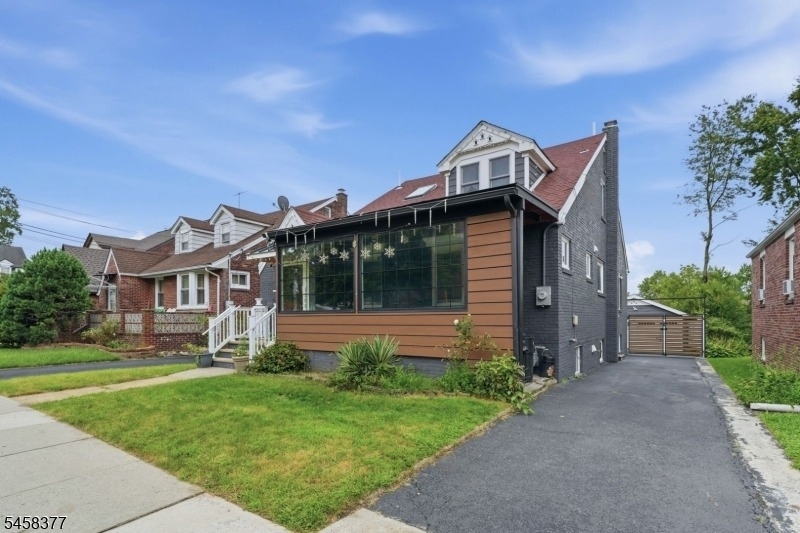 1208 Orange Ave - Photo 0