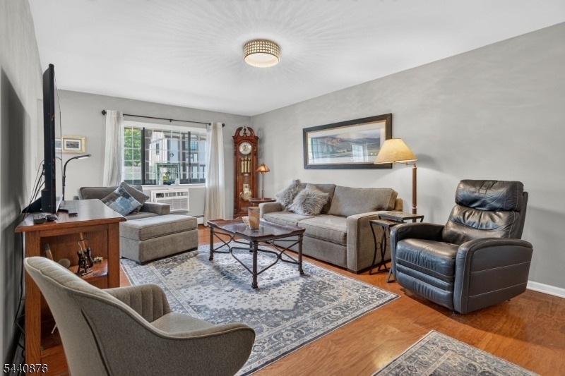 13 Kensington Rd - Photo 2