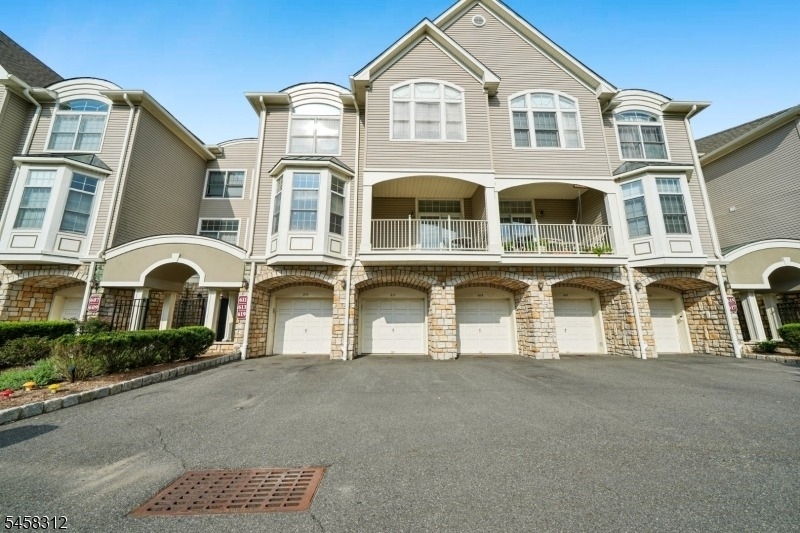 611 Binghampton Ln - Photo 1