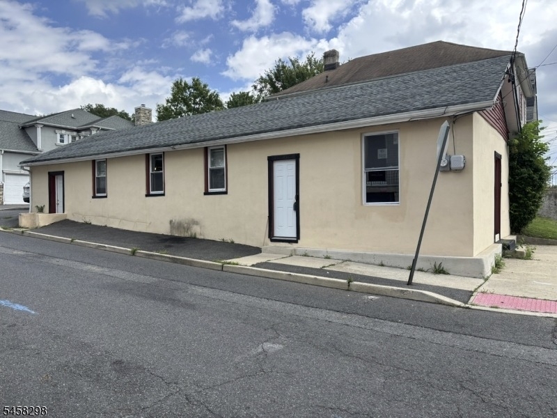 172 Burkley Pl - Photo 0