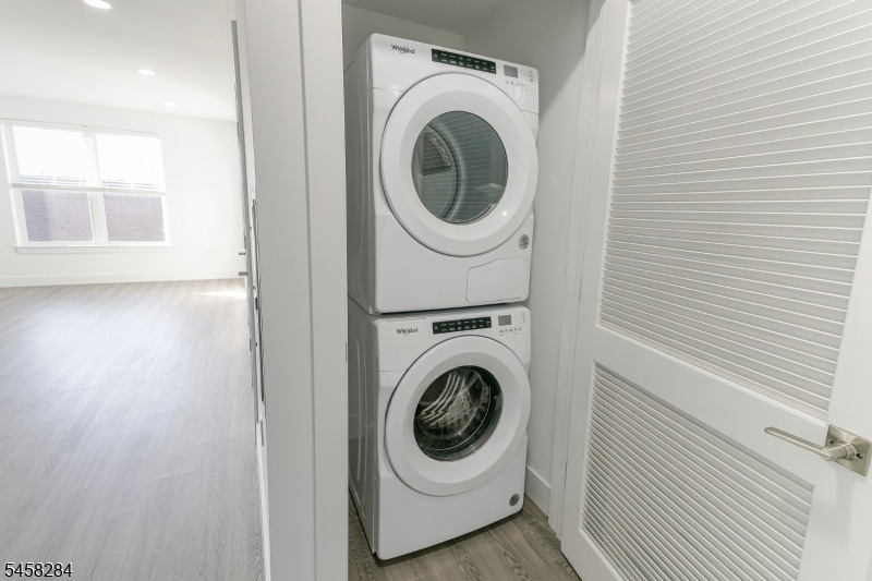 459 Bloomfield Ave - Photo 16
