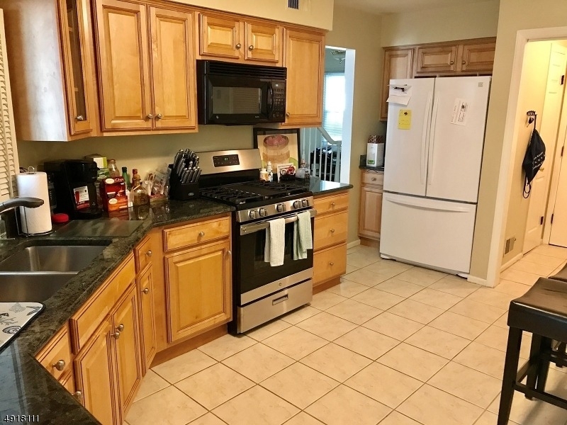 21 Pilgrim Ct - Photo 4