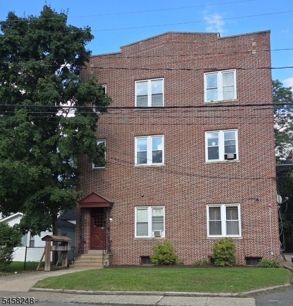 817 Ringwood Ave - Photo 0