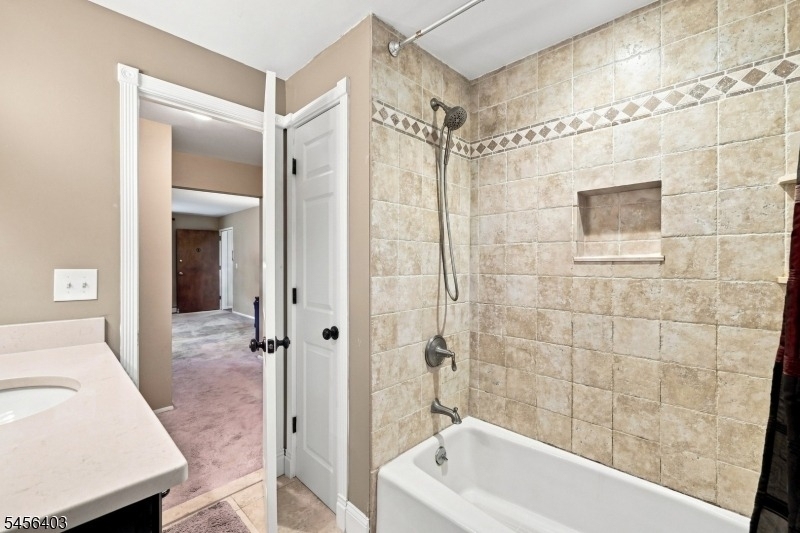 199 N Beverwyck Rd - Photo 6