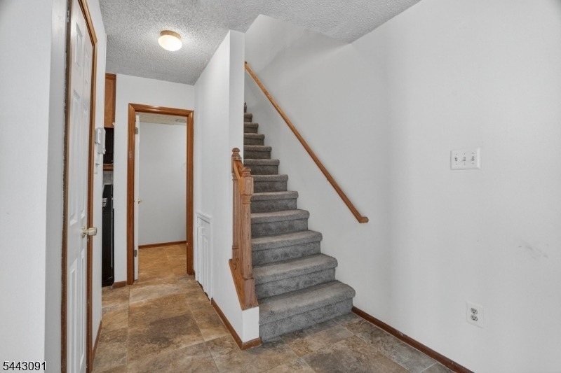 56 Portsmouth Ct - Photo 9