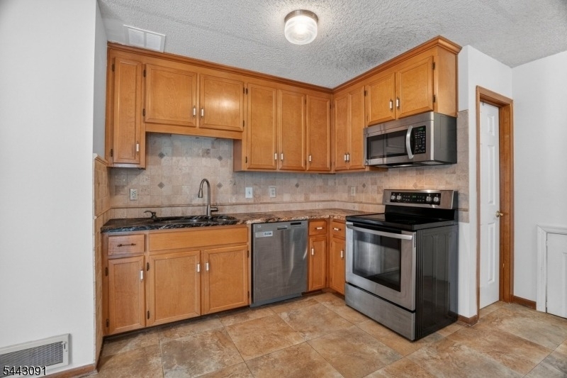 56 Portsmouth Ct - Photo 13