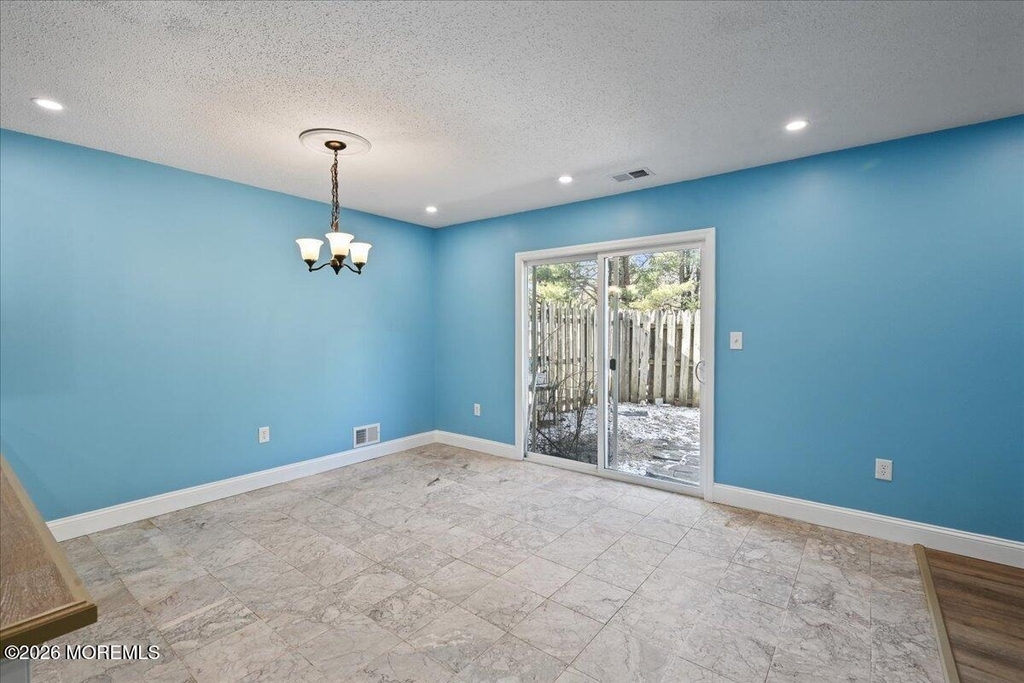 1333 Paris Court - Photo 4