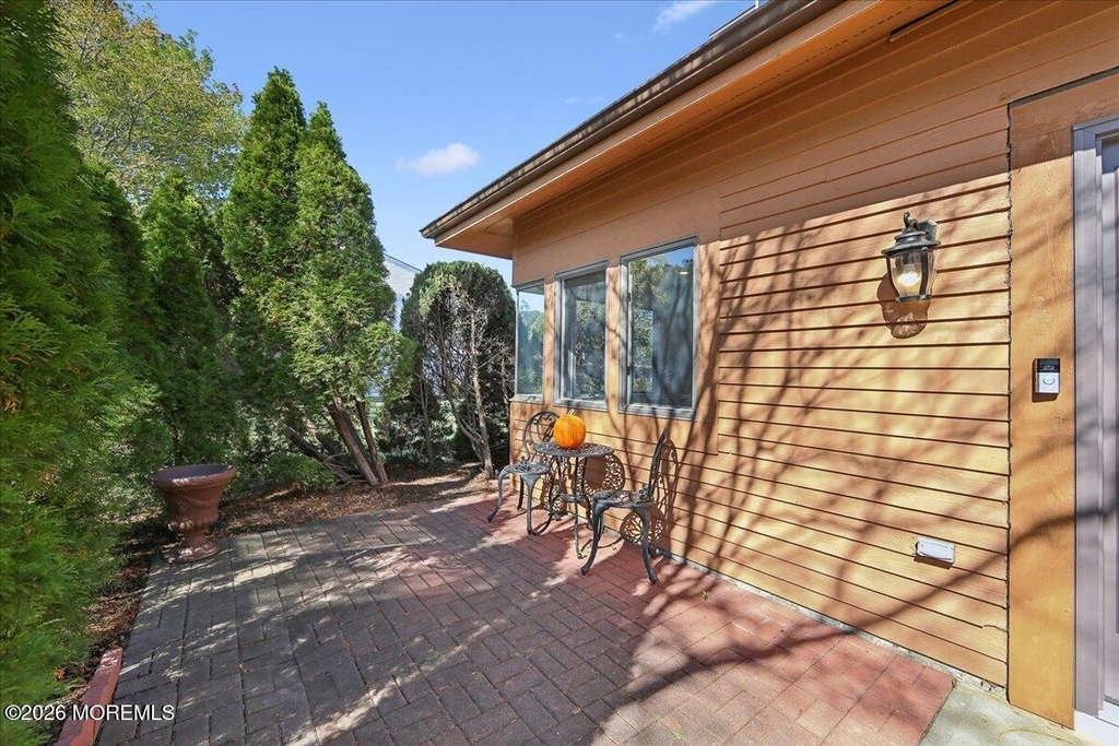 140 Northrup Drive - Photo 3